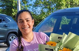 Las flores amarillas causan furor y se convierten en las favoritas de los visitantes en Yvoty Rape.