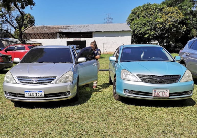 Los vehículos recuperados por agentes de Automotores.