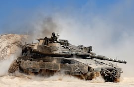Un tanque israelí en una posición cercana a la frontera de Israel con la Franja de Gaza. (Imagen de archivo)