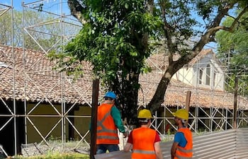 Así luce el costado del templo Dulce Nombre de Jesús, donde, tras una prolongada pausa, se retomaron las obras de restauración.