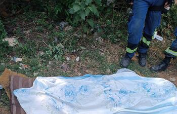 Un joven adicto al alcohol y las drogas fue encontrado muerto en la vía pública en la localidad de San Antonio.