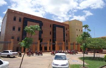 El Tribunal de Sentencia de la Circunscripción Judicial de Paraguarí, condenó a un joven a 13 años de cárcel por tenencia y comercialización de estupefaciente.