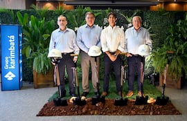 Directivos de Fiscrea, Fortaleza y el Grupo Karimbatá.