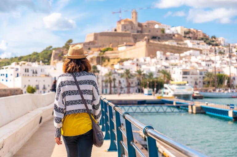 Viajar a Ibiza fuera de temporada: por qué cada vez más viajeros eligen ir en otoño e invierno - Viajes