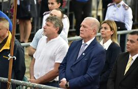 Denis Lichi, Gobernador de Cordillera, fue una de las pocas autoridades nacionales que acudió a la misa central por el día de la Virgen de Caacupé.