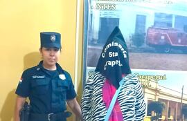 Detienen a una mujer de 54 años denunciada de haber incendiado la vivienda de su ex marido en Acahay.