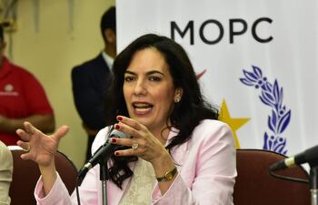 Claudia Centurión, ministra del MOPC.