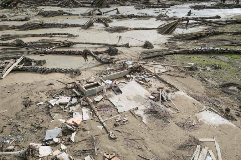 Vista aérea de una zona inundada en Aceh Tamiang, en el norte de Sumatra.