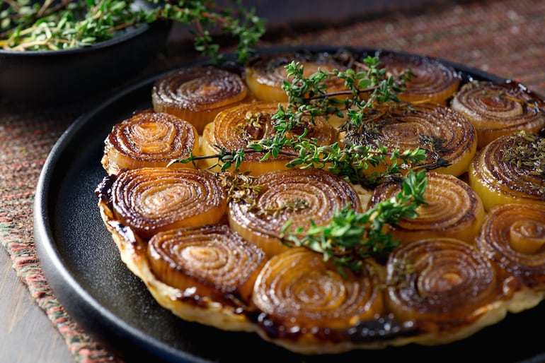 Tarta Tatin de cebolla.