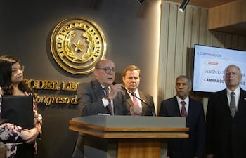 El presidente de la Corte, César Diesel, negó que exista parcialidad para que su hermano sea excluido de la causa sobre la mafia de pagarés.