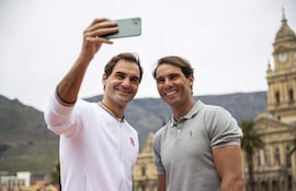 Roger Federer (i) y Rafael Nadal (d).