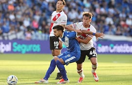 River Plate y Vélez Sarsfield no pasaron del empate sin goles en la última ronda del torneo Clausura, antes de los octavos de final, donde el Millonario enfrentará a Racing y el cuadro de Liniers a Argentinos Juniors.