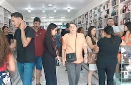 Gran presencia de clientes, principalmente turistas provenientes de Brasil, en Pedro Juan Caballero.