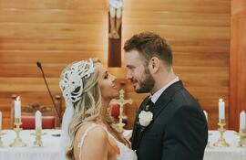 Edwin Storrer y Majo Acosta cumplieron dos años de casados.