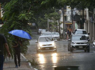 Comenzaron las primeras lluvias de corta duración en la capital del país.