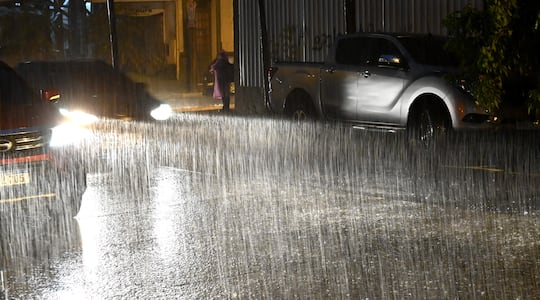 Las lluvias seguirán afectando a una parte del país esta noche.