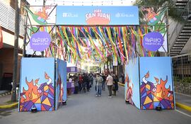 El San Juan del Barrio Mariscal, que tiene una gran concurrencia, se llevará a cabo hasta la medianoche.