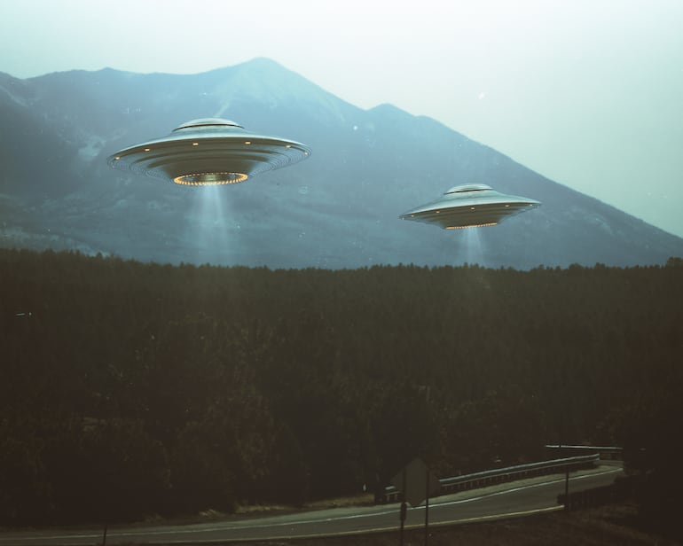 Concepto de OVNIs, imagen ilustrativa.