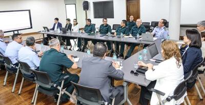 La reunión para analizar la reforma de la Caja Fiscal se llevó a cabo en la sede del Ministerio de Economía y Finanzas (foto del MEF).