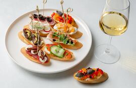 Rúcula, pepinos, romero.