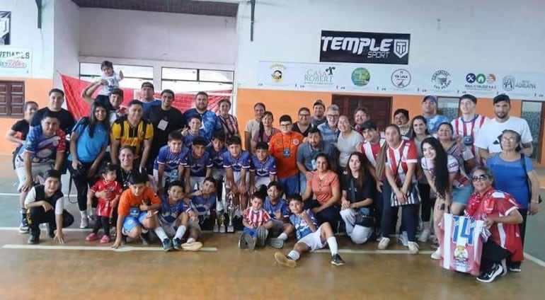 San Pedro vivió una fiesta en la inauguración del Nacional C11, pero el anfitrión cayó en su debut