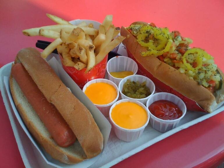 Evitar el consumo exagerado de alimentos con mucha sal y la compra y el consumo de los alimentos que contengan mayonesa, mostaza, cremas, huevos y salsas, que están expuestos al sol.