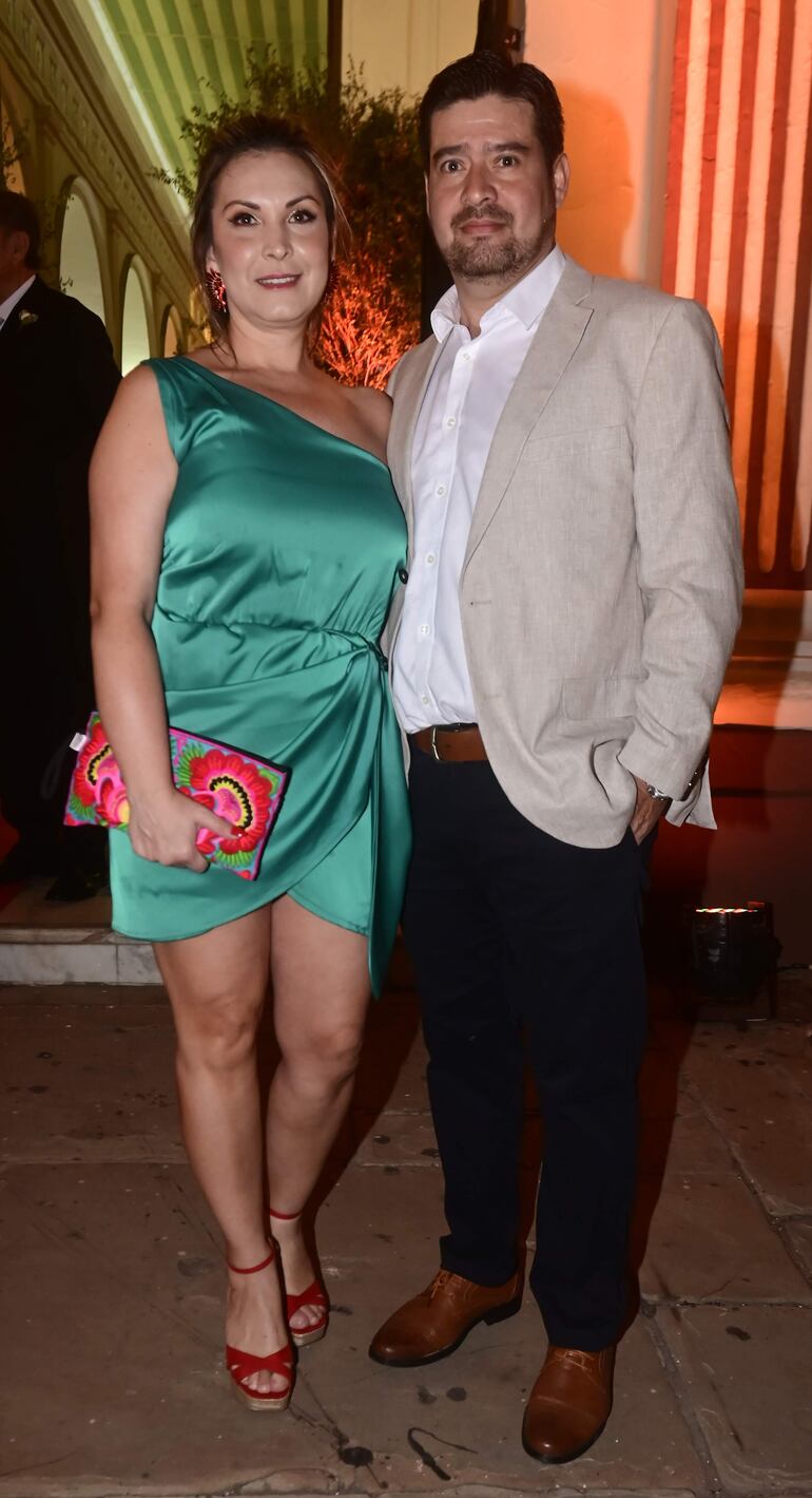 Mariela Hicks y César Moreno.