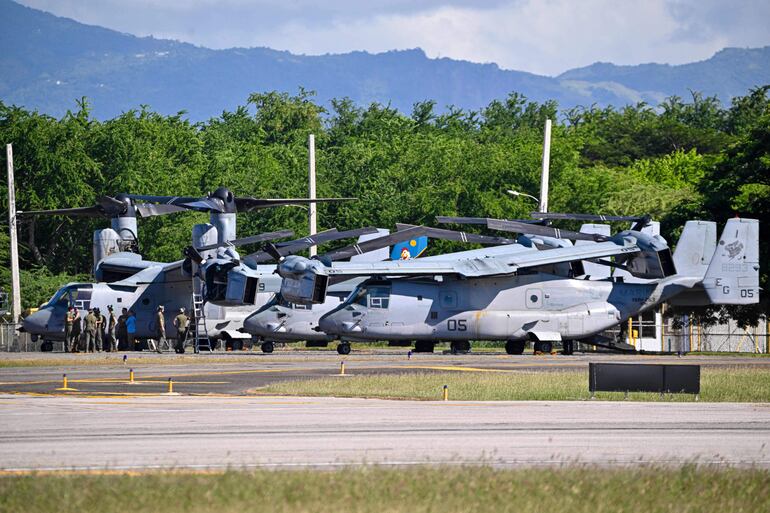 Ejercicios militares de las fuerzas de defensa de Estados Unidos. Se observan aviones de EE.UU. en el aeropuerto internacional de Mercedita.