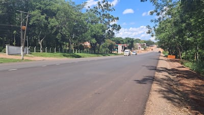 Nueva capa asfáltica del antiguo tramo de la Ruta Py02 de Coronel Oviedo.