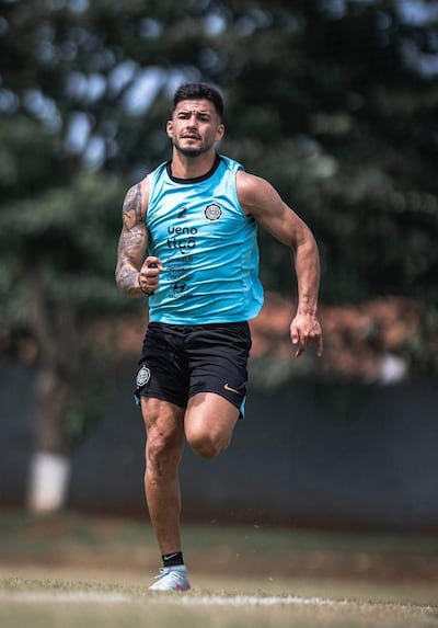 César Olmedo (22 años), intensificando en el aspecto físico luego de su prolongada fase recuperatoria.