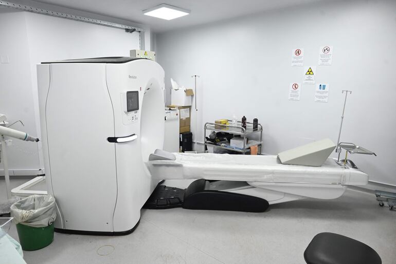 Tomógrafo del Incan, mediante el  cual actualmente se realizan alrededor de 950 estudios por mes. 
