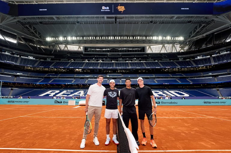 El Bernabéu se transforma en tierra batida: Nadal y Sinner “toman” el templo blanco