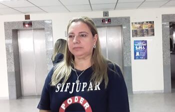 Porfiria Ocholasky, secretaria general del Sindicato de Funcionarios Judiciales del Paraguay.