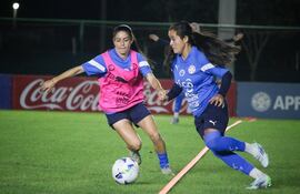 Entrenamiento fuerte de la selección absoluta con miras al juego de este martes ante Venezuela.
