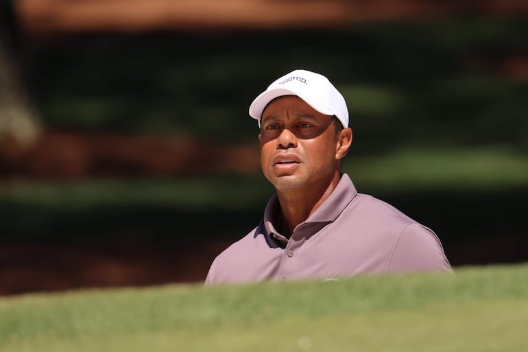 Tiger Woods vuelve a Florida tras someterse a tratamiento luego de su arresto