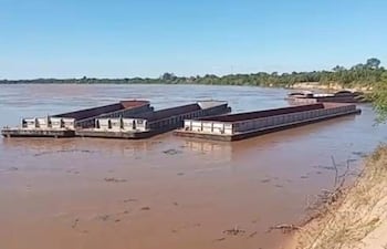 El remolcador R/E Gamarra, de bandera boliviana y con tren de barcazas paraguayas, protagonizó un peligroso incidente fluvial el miércoles alrededor de las 13:00 en la zona conocida como “Vuelta Queso”.