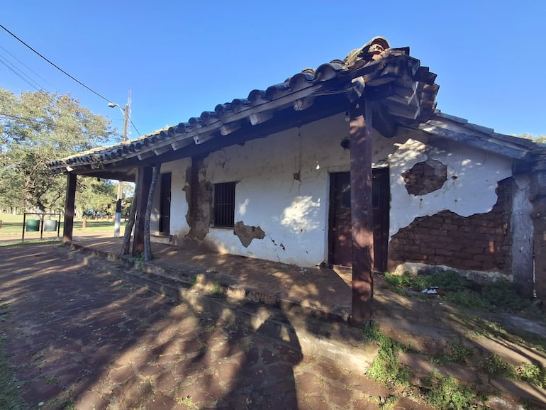 La Casa de Indios en Santiago colapsa por la falta de acción de la Secretaria Nacional de Cultura.