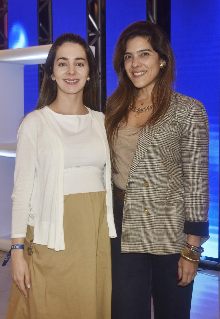Vanessa Gutiérrez y Gabriela Ríos. 