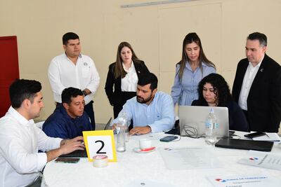 Durante rueda de negocio, productores y de Mipymes se inscribieron como posibles proveedores a empresa que distribuirá almuerzo escolar.