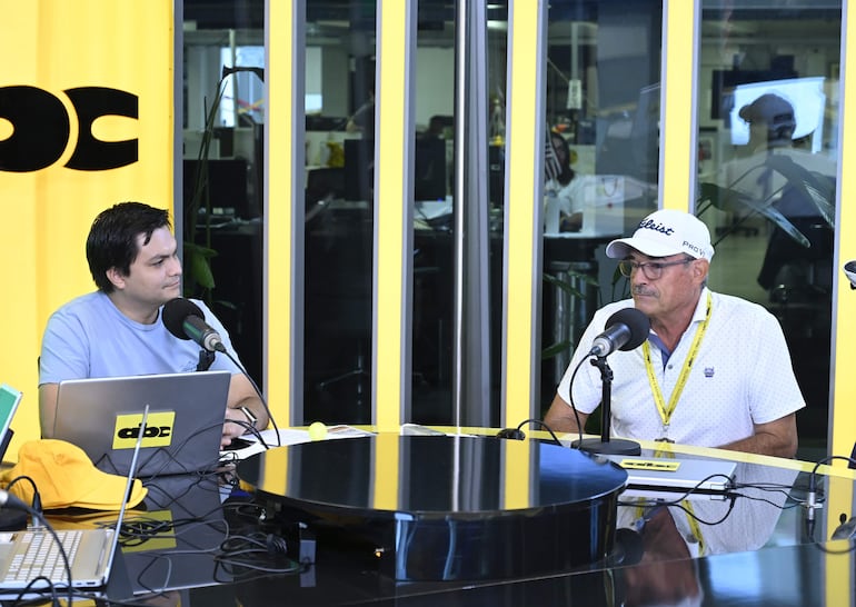 Amena charla con Carlos Franco, referente del deporte nacional en el programa el Polideportivo por ABC Cardinal.