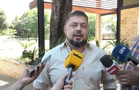 Colym Soroka, en conversación con la prensa esta mañana.