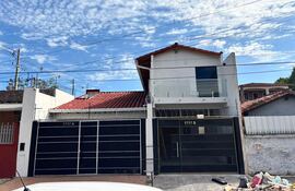 El domicilio allanado este lunes en el barrio Roberto L. Pettit, donde se presumía que habían sido escondidos más documentos y pagarés por la abogada Zully Ortiz.