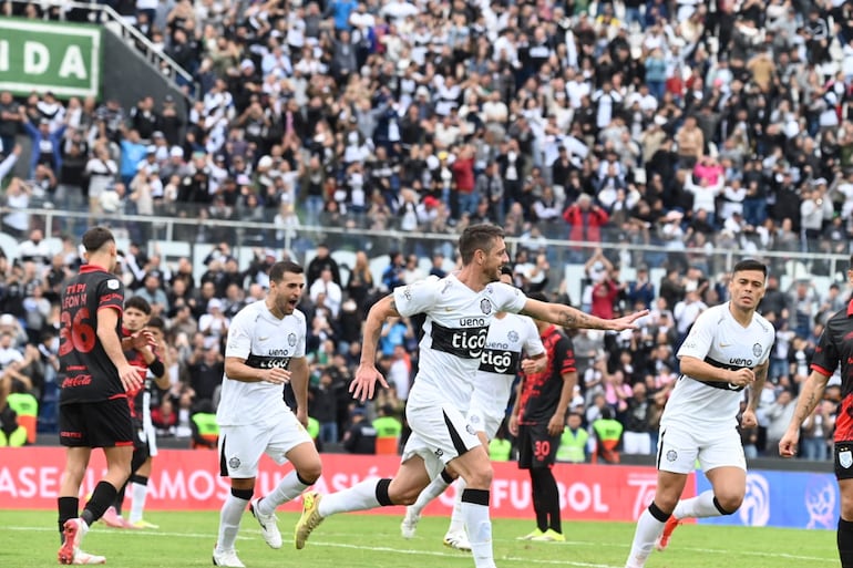 Olimpia conquista con el Apertura 2026 su estrella liguera #48