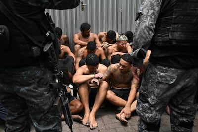 "Operación contención" de la Policía de Río de Janeiro contra las mafias del crimen organizado.
