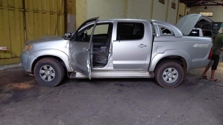 La camioneta de la víctima fue retenido por militares y aduaneros. 