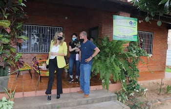 La fiscal Natalia Fuster allanó el local de Tekove, que funciona en una pieza en donde no fueron encontrados las facturas que avalen la ejecución de los recursos transferidos por la Gobernación de Central