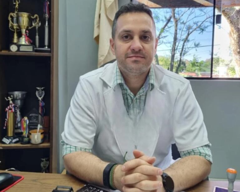 Néstor Petersen, director del Hospital Regional de Villarrica.