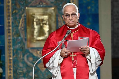 El papa León XIV durante una celebración religiosa en Argelia. Enfático como pocas veces dijo: Dios “no está con los malvados, prepotentes y soberbios”.