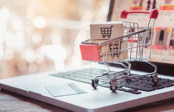 Ventas y compras por internet.