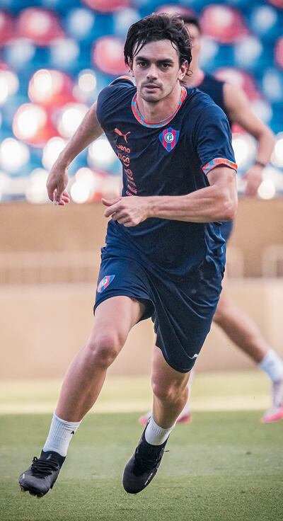 Alan Soñora, nacido el 3 de agosto de 1998. Por rendimiento, no debería seguir en Cerro Porteño, pero tiene contrato vigente.